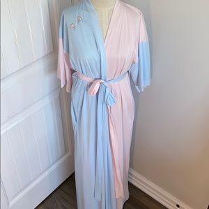 **SOLD** Vintage Robe from Miss Jackson's Tulsa